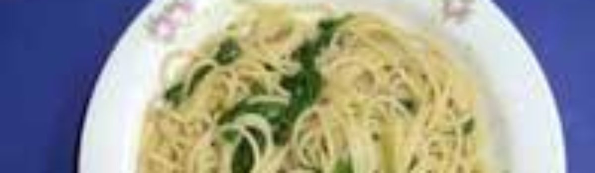 Spinat an Kokossphagetti