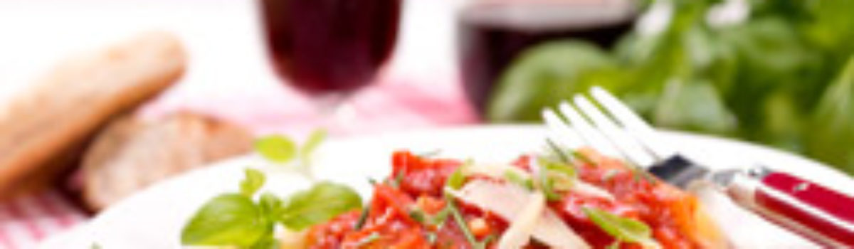 Tagliatelle mit Tomaten-Nektarinen-Sugo