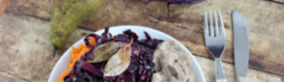 Birnenrotkohl mit Süßkartoffelstampf und Champignonrahm