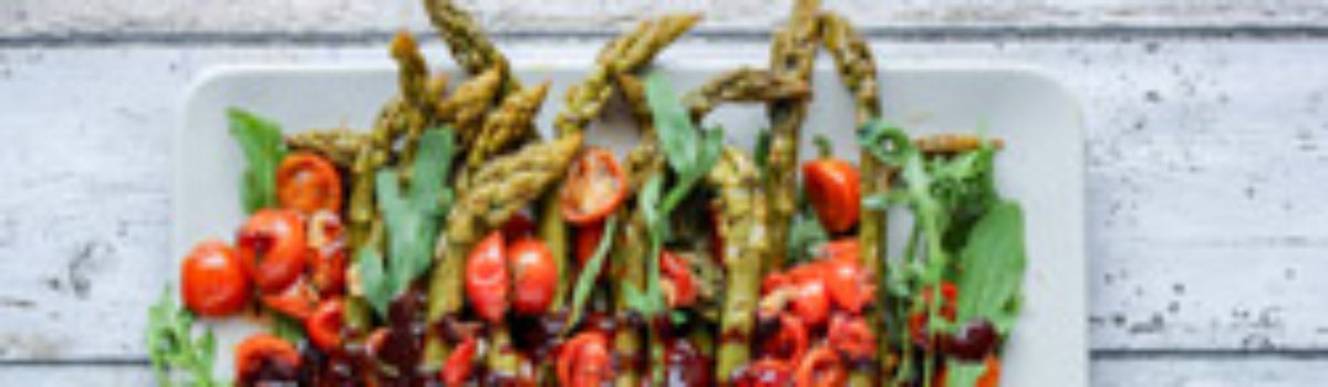 Grüner Ofen Spargel mit Balsamico Creme
