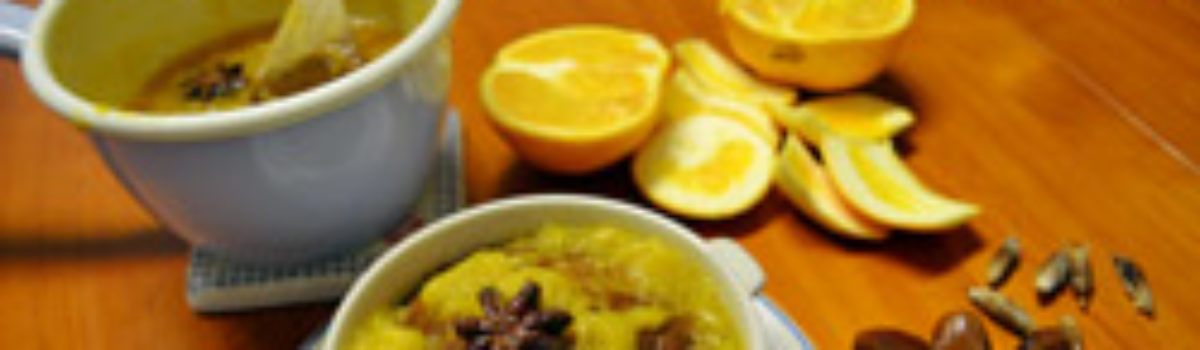 Orangenkompott an frischem Dattelpudding