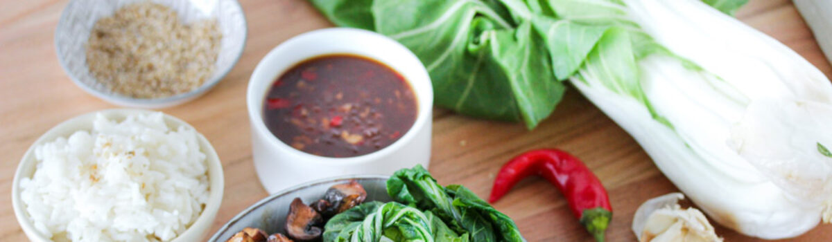Gedämpfter Pak Choi mit Balsamico Champignons und Chili-Knoblauch Sauce